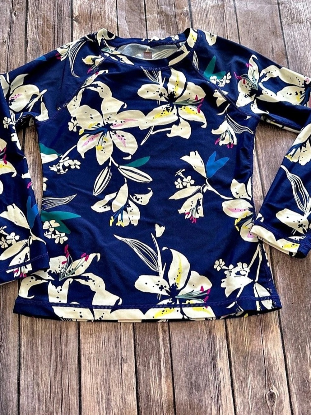 Tea collection navy floral rash guard vguc 10y